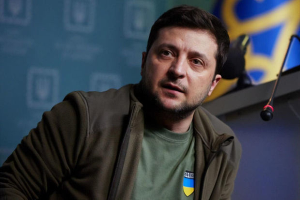 Podolyak: “Zelenski Kiyevi tərk etməyəcək”